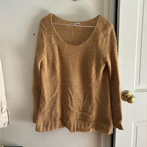 tan Gap sweater with an oversized fit, Small
